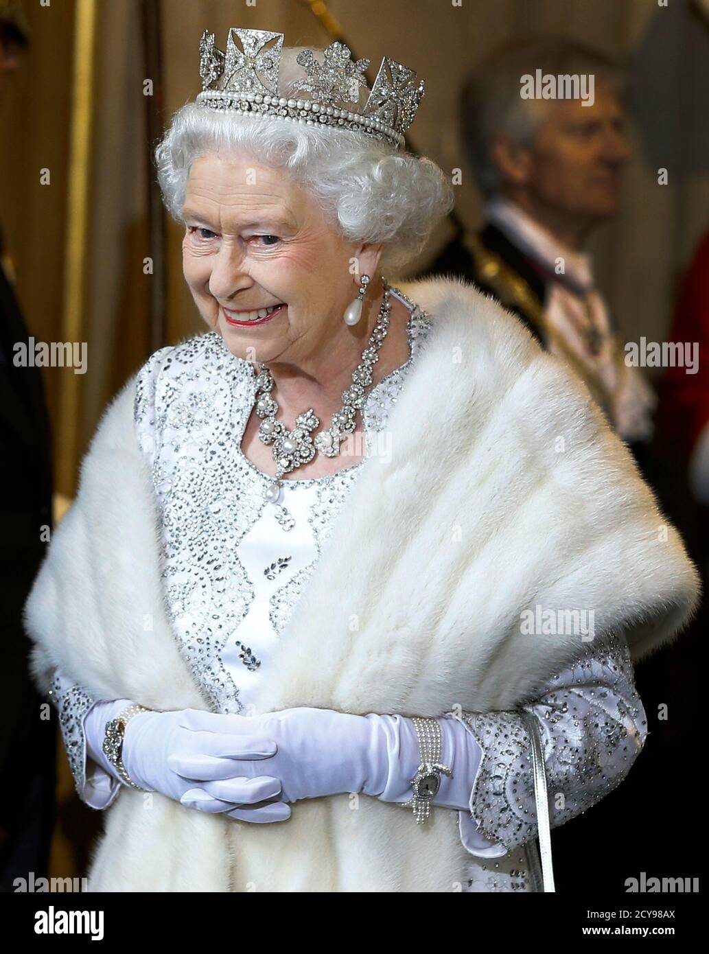 Queen elizabeth ii crown hi-res stock photography and images - Alamy
