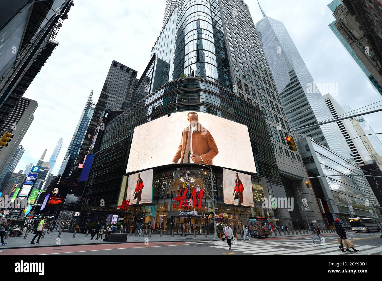 New York City, USA. 01st Oct, 2020. A view of Sweden's H&M retails store in  Times Square, which announced that it will close 250 of it's 5000 worldwide  stores due to the
