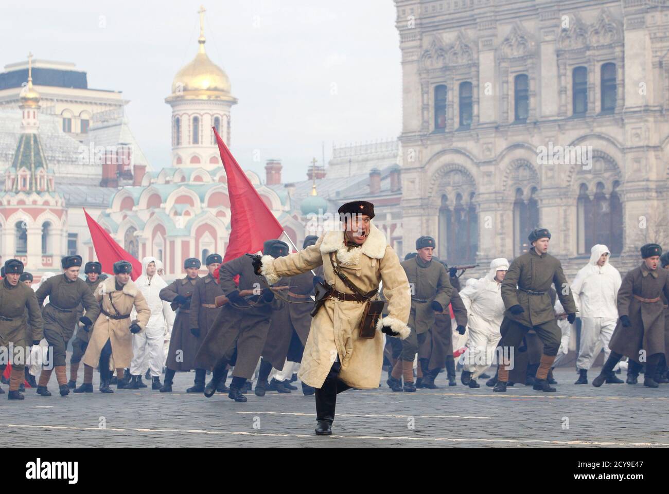 7 ноября 2024 года. Парад на красной площади 1941. Парад 7 ноября 1941. Парад на красной площади 7 ноября 1941 года. Фото парада 7 ноября 1941 года на красной площади в Москве.