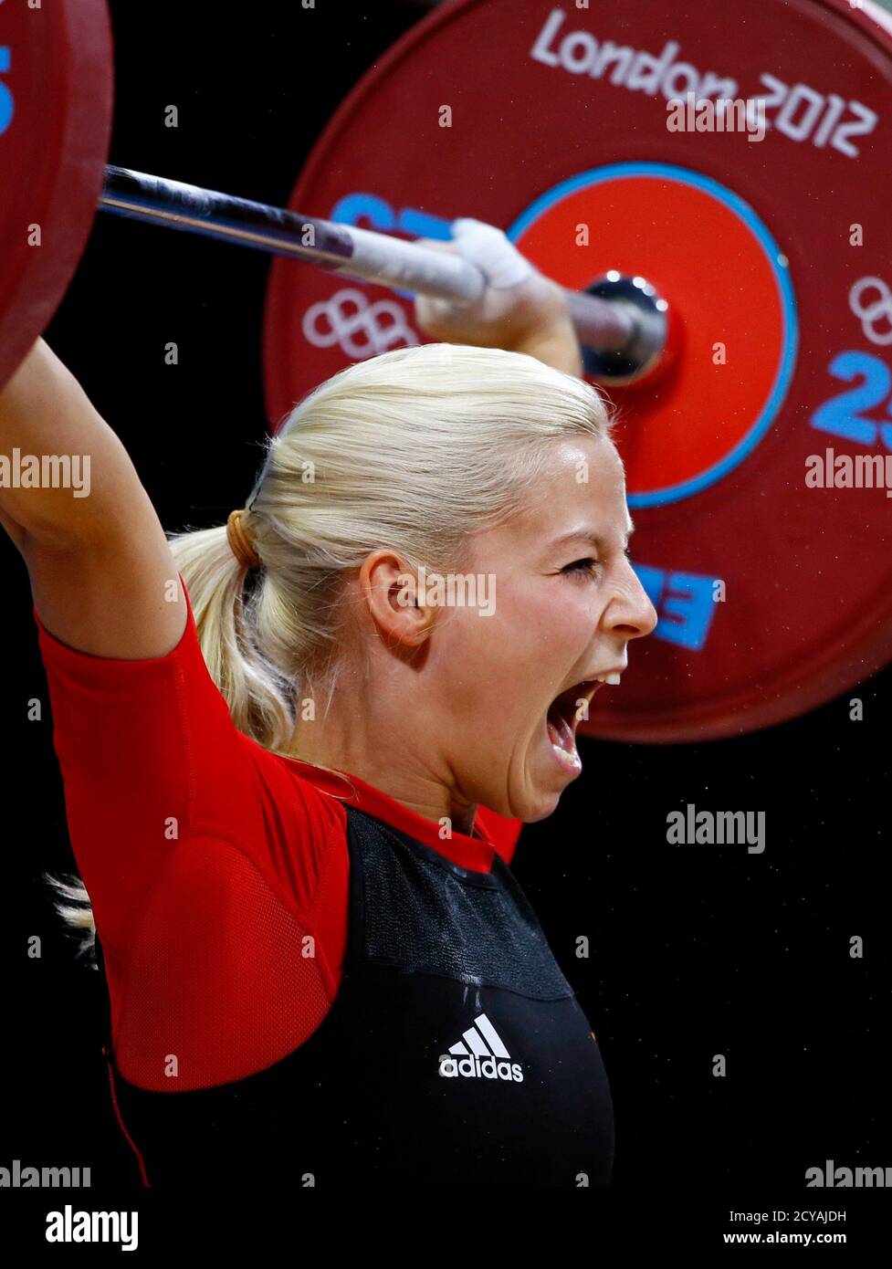Germany's Julia Rohde competes on the women's 53Kg Group B weightlifting  competition at the London 2012 Olympic Games July 29, 2012. REUTERS/Kai  Pfaffenbach (BRITAIN - Tags: SPORT OLYMPICS SPORT WEIGHTLIFTING Stock Photo  - Alamy