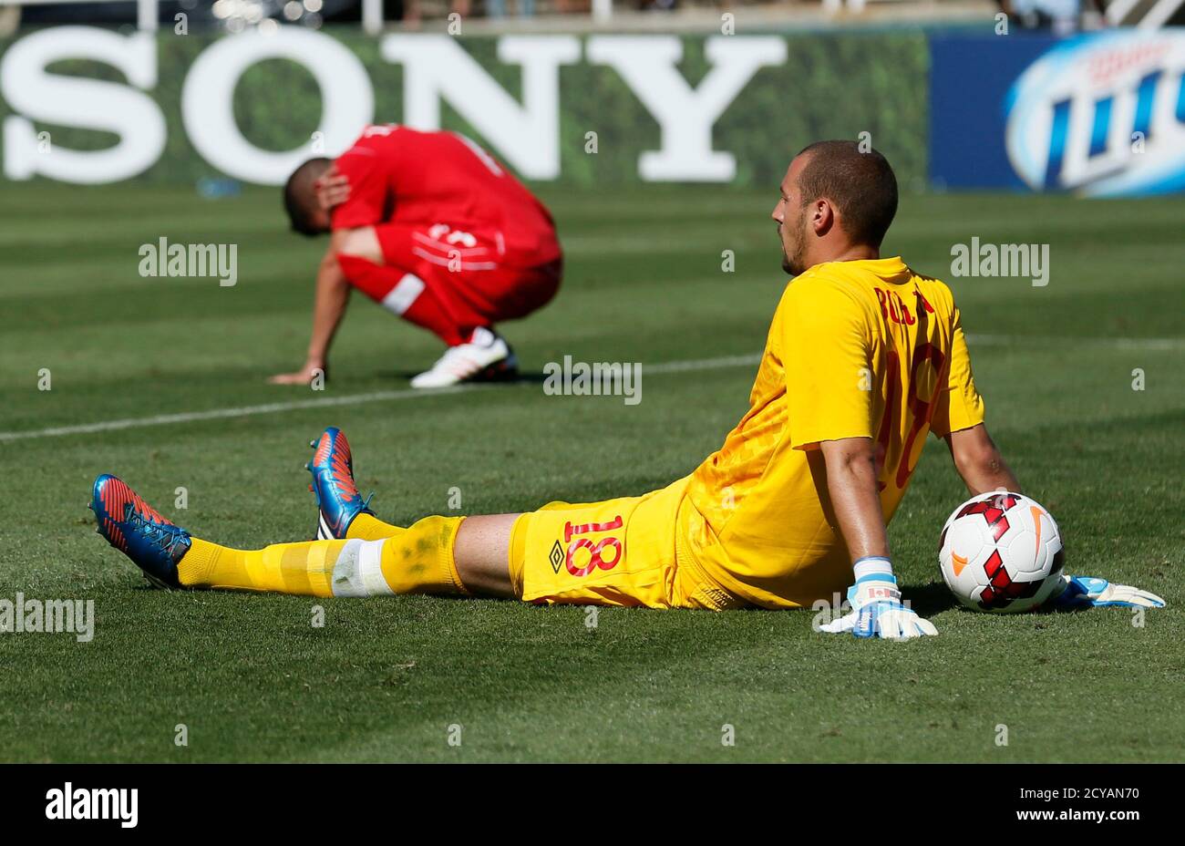 Goalkeper High Resolution Stock Photography and Images - Alamy