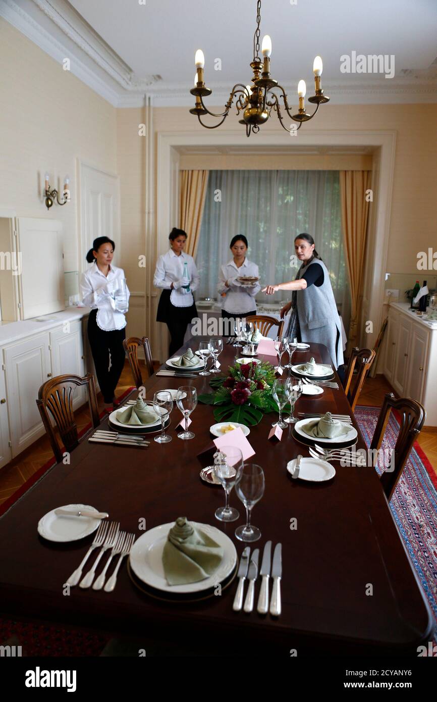 Table etiquette courses hires stock photography and images Alamy