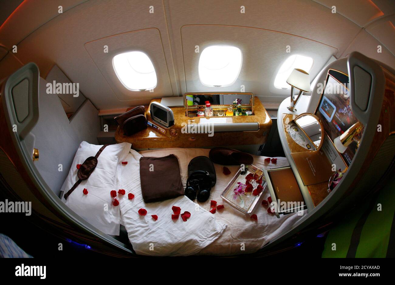 First Class Seat Emirates High Resolution Stock Photography And Images Alamy