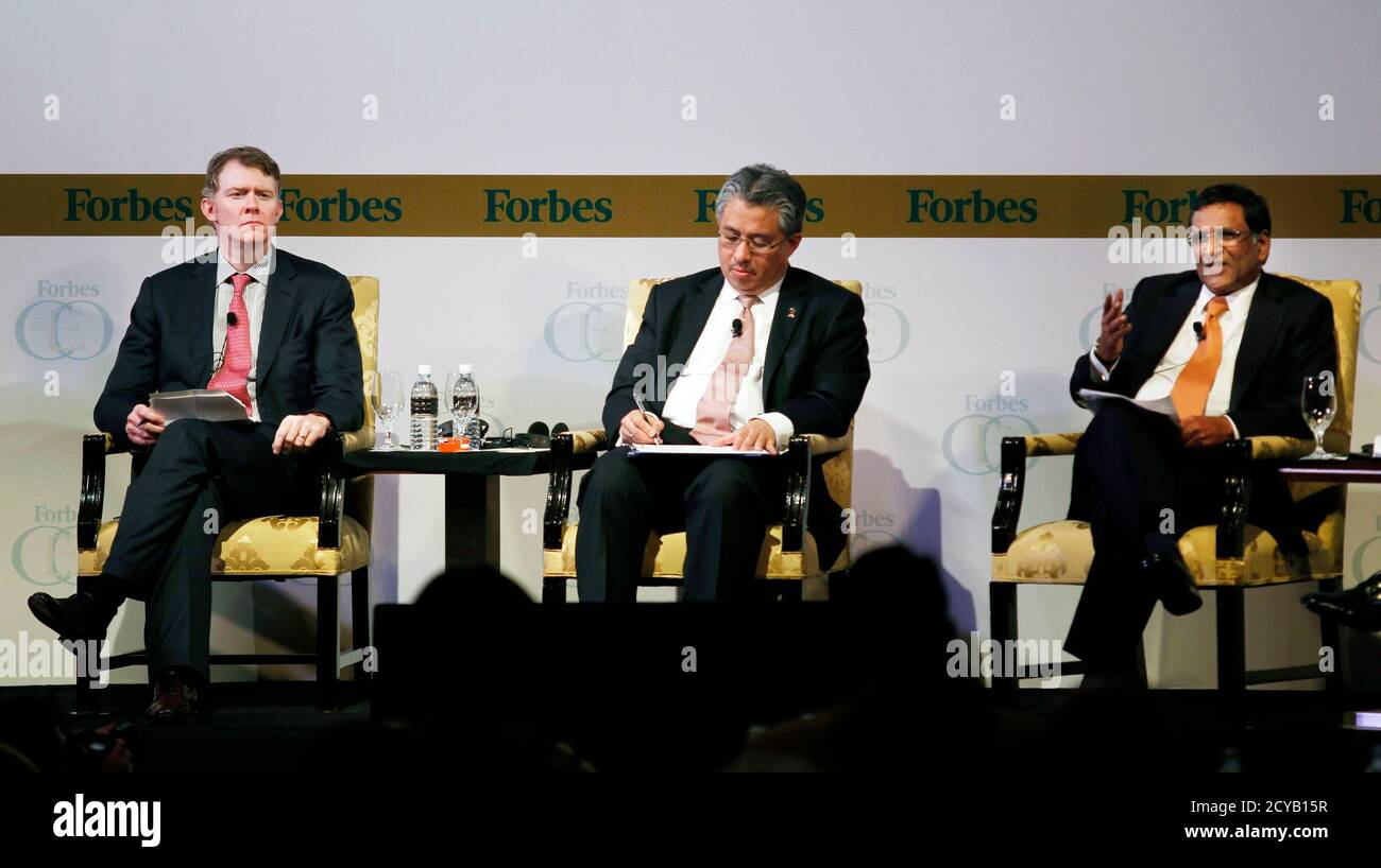 R Jayachandran R Chairman Of Singapore S Olam International Ltd Speaks As Azman Mokhtar C Managing Director Of Malaysia S Khazanah Nasional And Thomas Monahan Iii Chairman And Ceo Of Corporate Executive Board Company