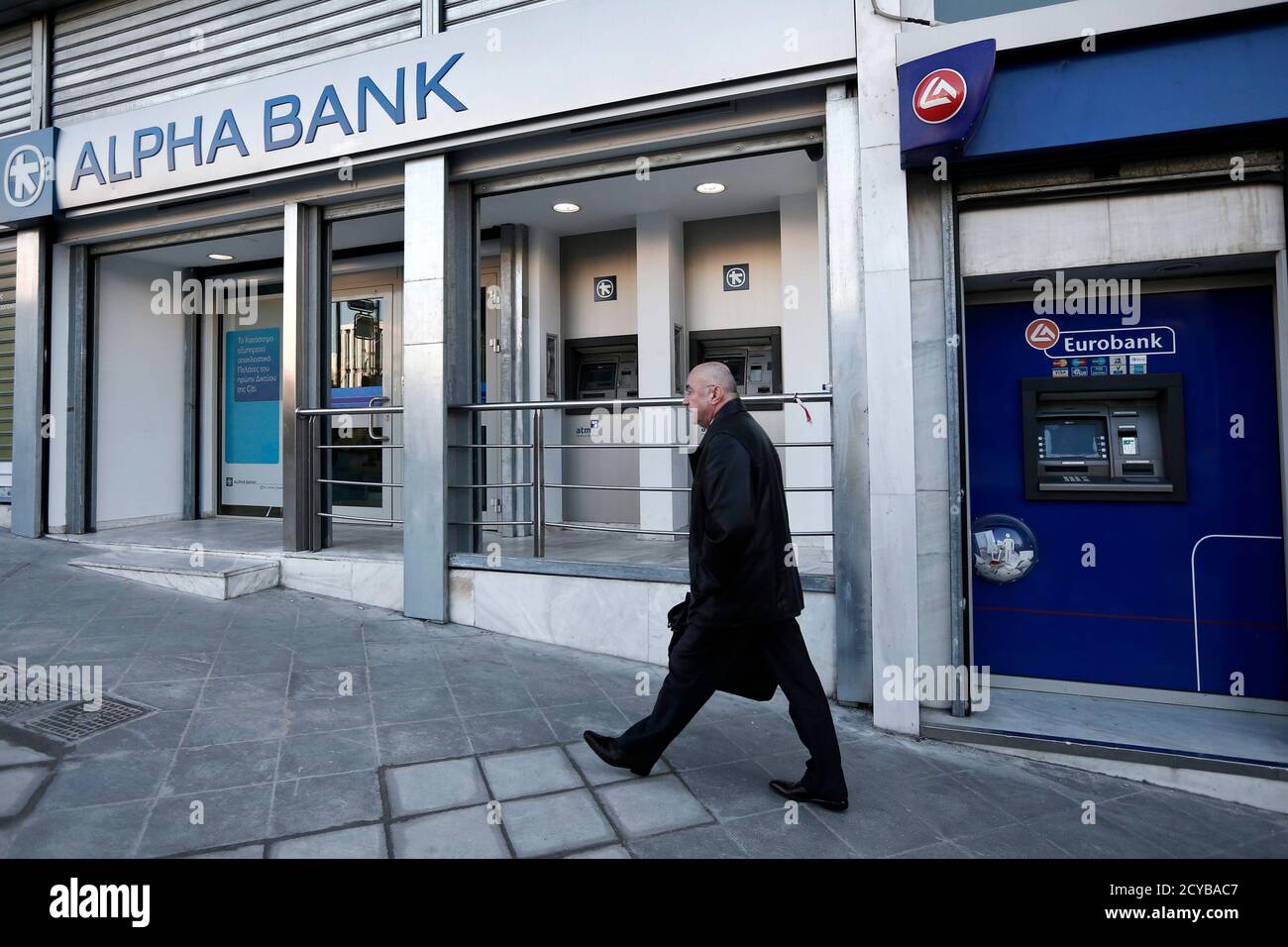 Page 3 - Alpha Bank High Resolution Stock Photography and Images - Alamy