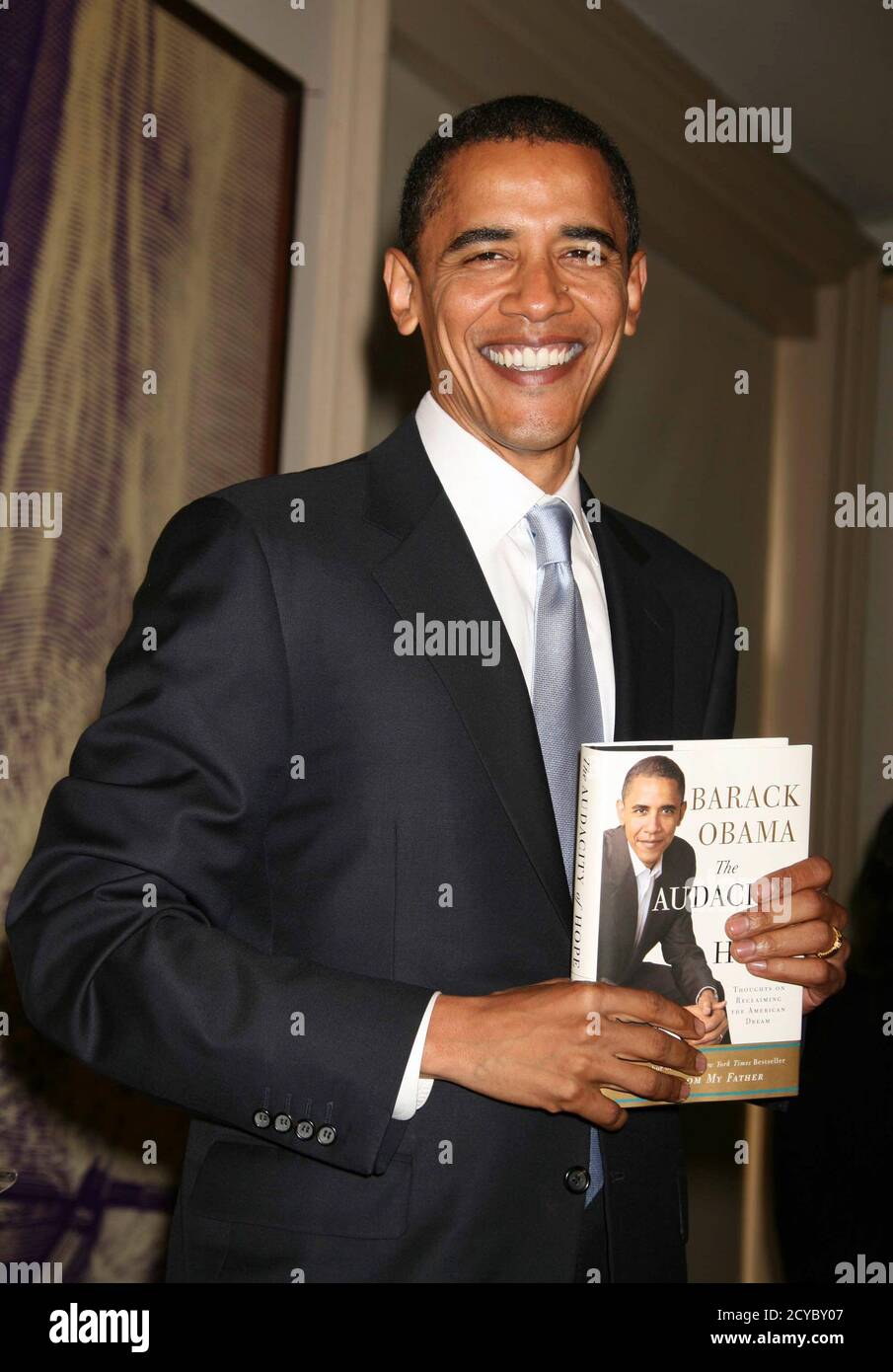 Barack Obama signing his new book "The Audacity of Hope" at Barnes and  Noble Union Square in New York City on October 19, 2006. Photo Credit:  Henry McGee/MediaPunch Stock Photo - Alamy