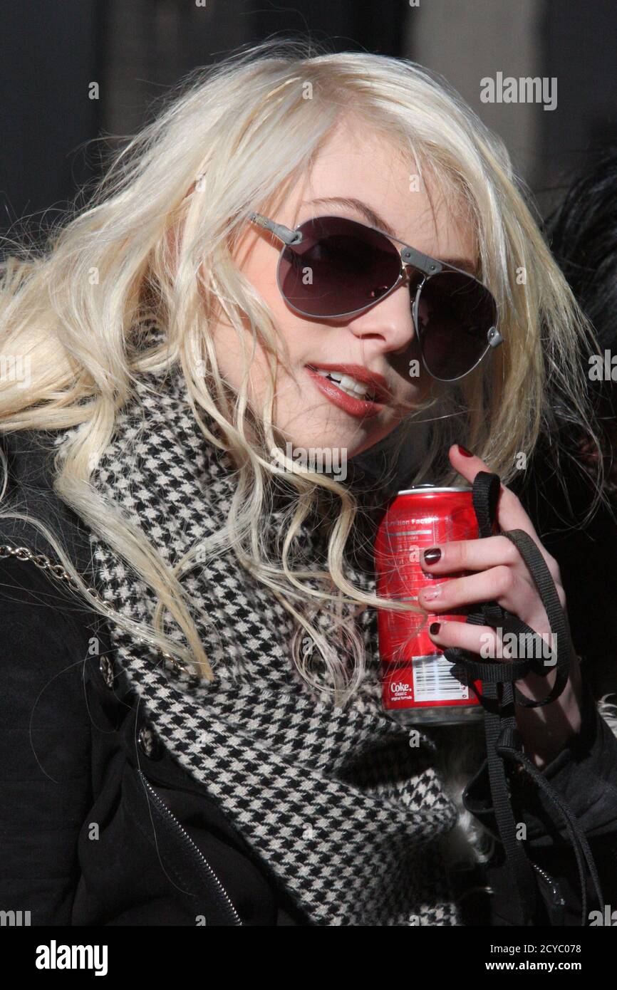 Taylor Momsen on the set of The CW's 