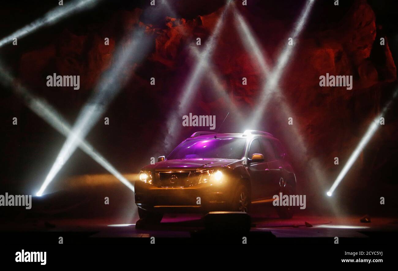 Utility vehicles india hires stock photography and images Alamy