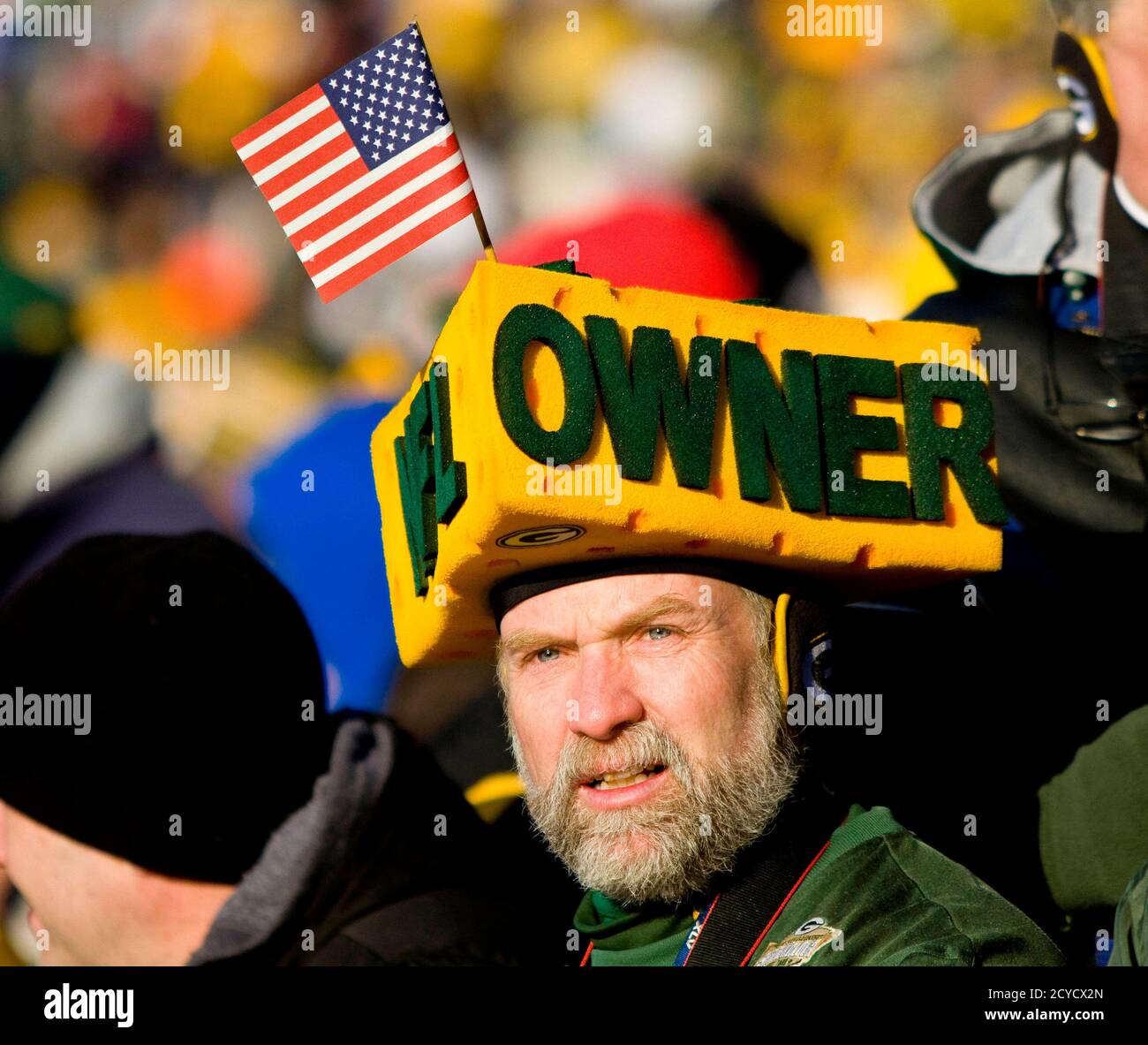 Lambeau field fans hires stock photography and images Alamy