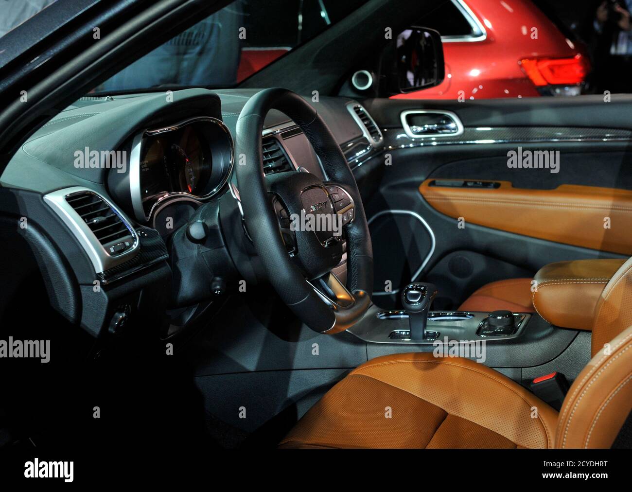 Jeep grand cherokee srt hi-res stock photography and images - Alamy