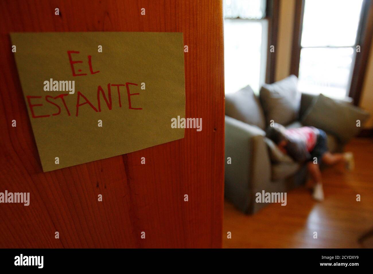 Teaches spanish language hires stock photography and images Alamy