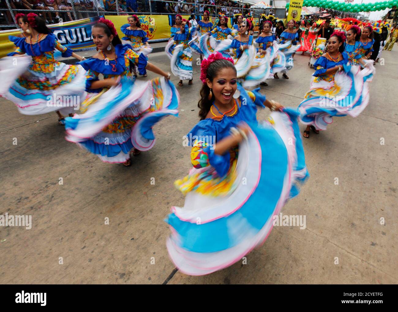 Cumbia colombia hi-res stock photography and images - Alamy