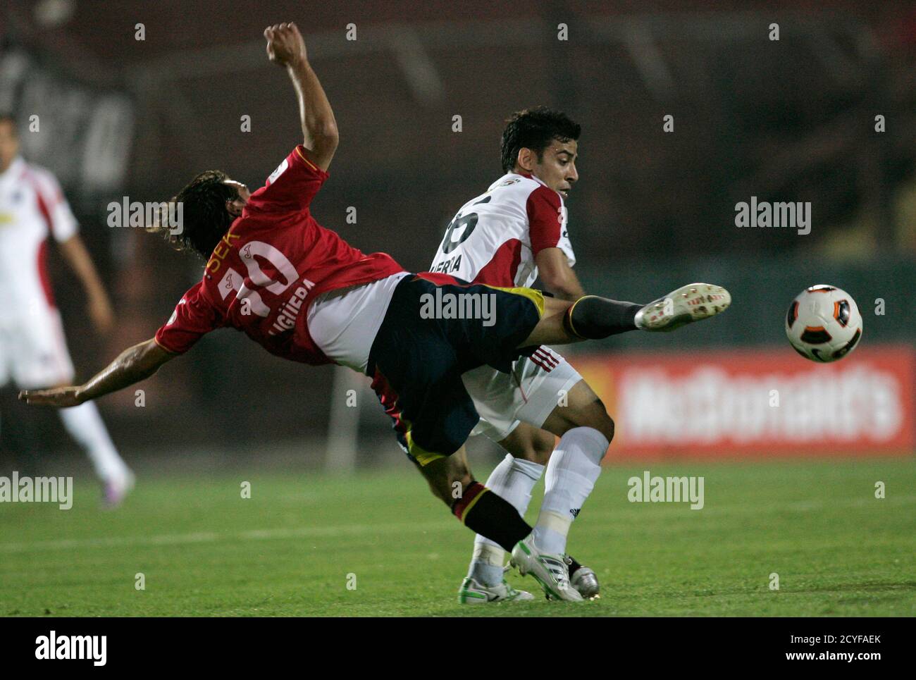 Martin Liguera L Of Chile S Union Espanola Battles For The Ball With Jaime Bustamante R Of https www alamy com martin liguera l of chiles union espanola battles for the ball with jaime bustamante r of venezuelas caracas fc during their copa libertadores soccer match in santiago april 6 2011 reutersvictor ruiz caballero chile tags sport soccer image378350971 html