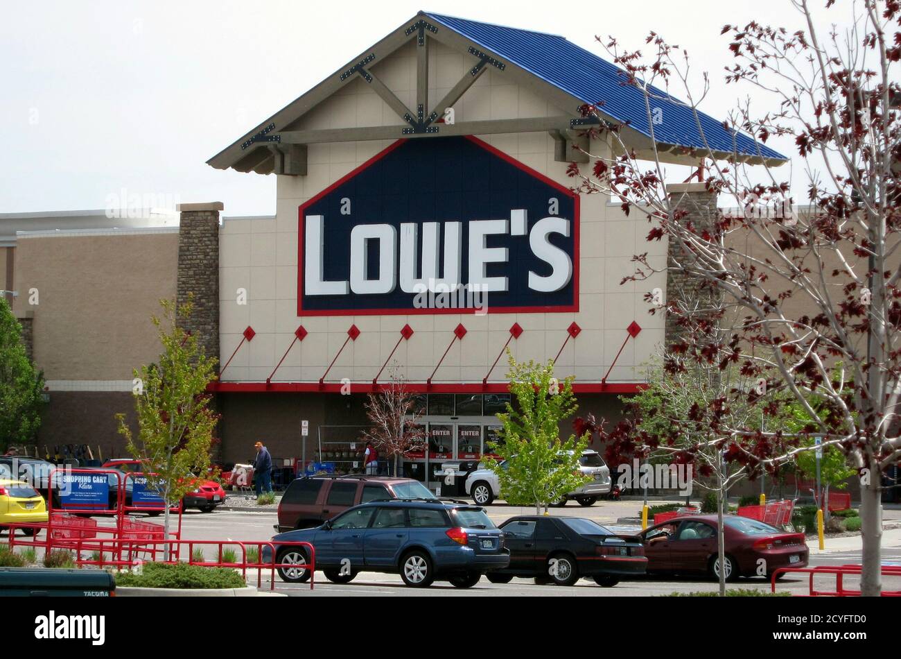 Lowes Home Improvement Store Usa High Resolution Stock Photography And Images Alamy