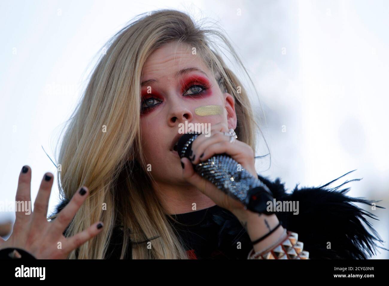 Avril Lavigne Performs On Stage Hi res Stock Photography And Images Alamy Avril Lavigne Performs On Stage Hi res Stock Photography And Images Alamy