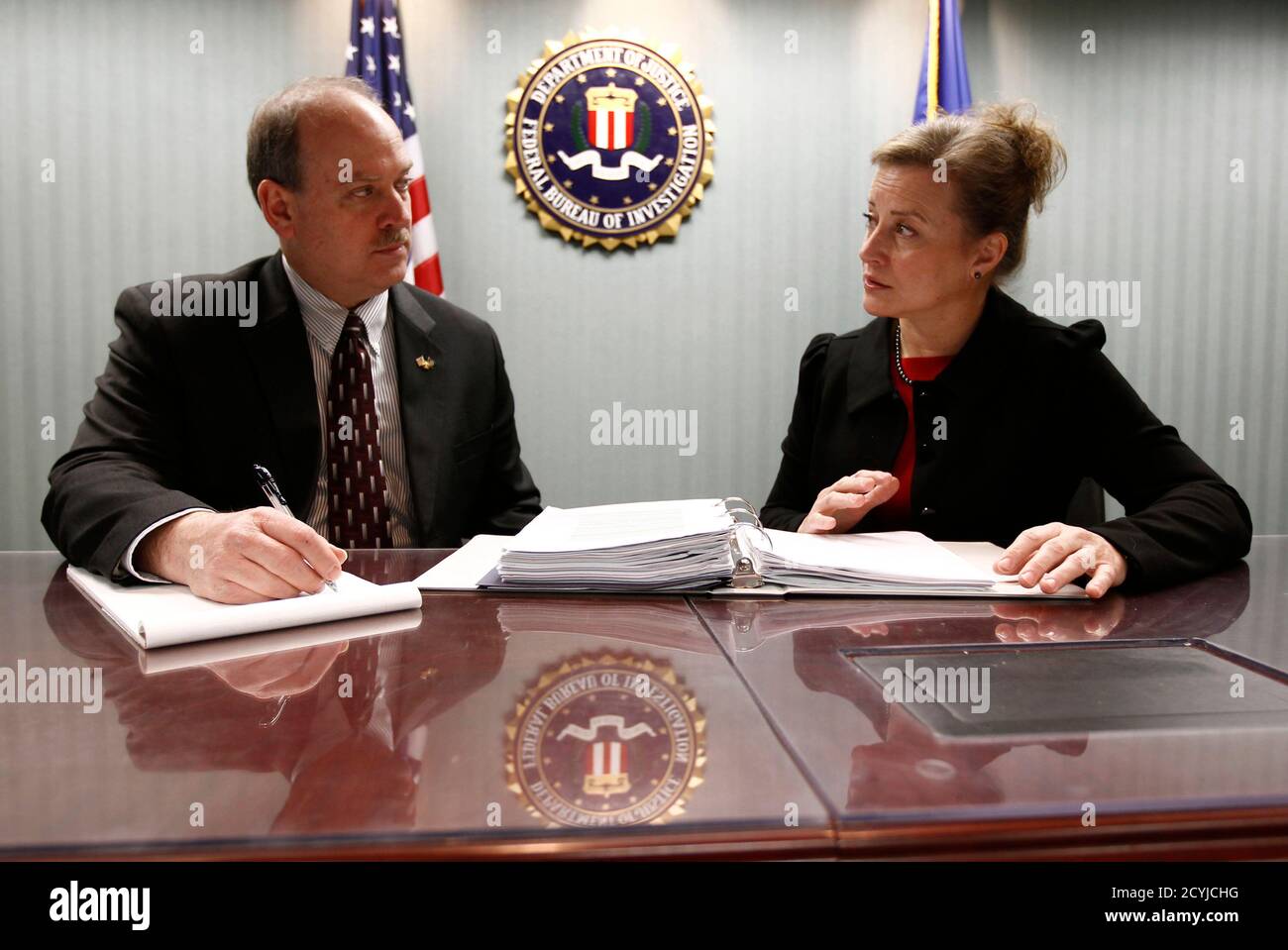 Fbi agents together hires stock photography and images Alamy
