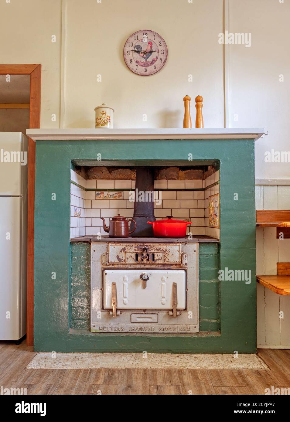 Metters was a brand of stoves and ovens made by an Australian company