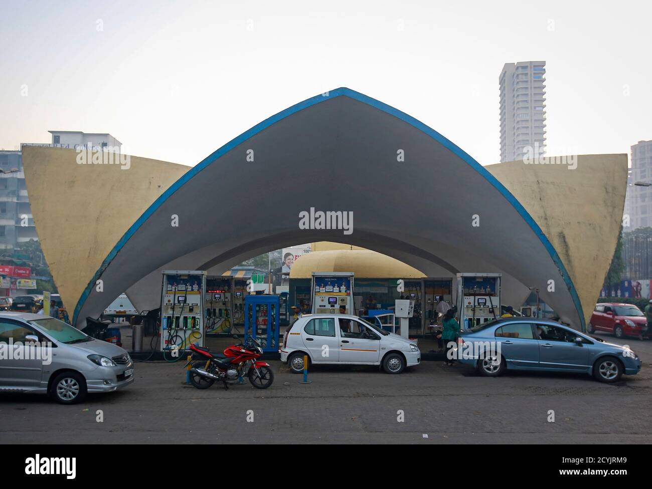 Bharat petroleum hires stock photography and images Alamy