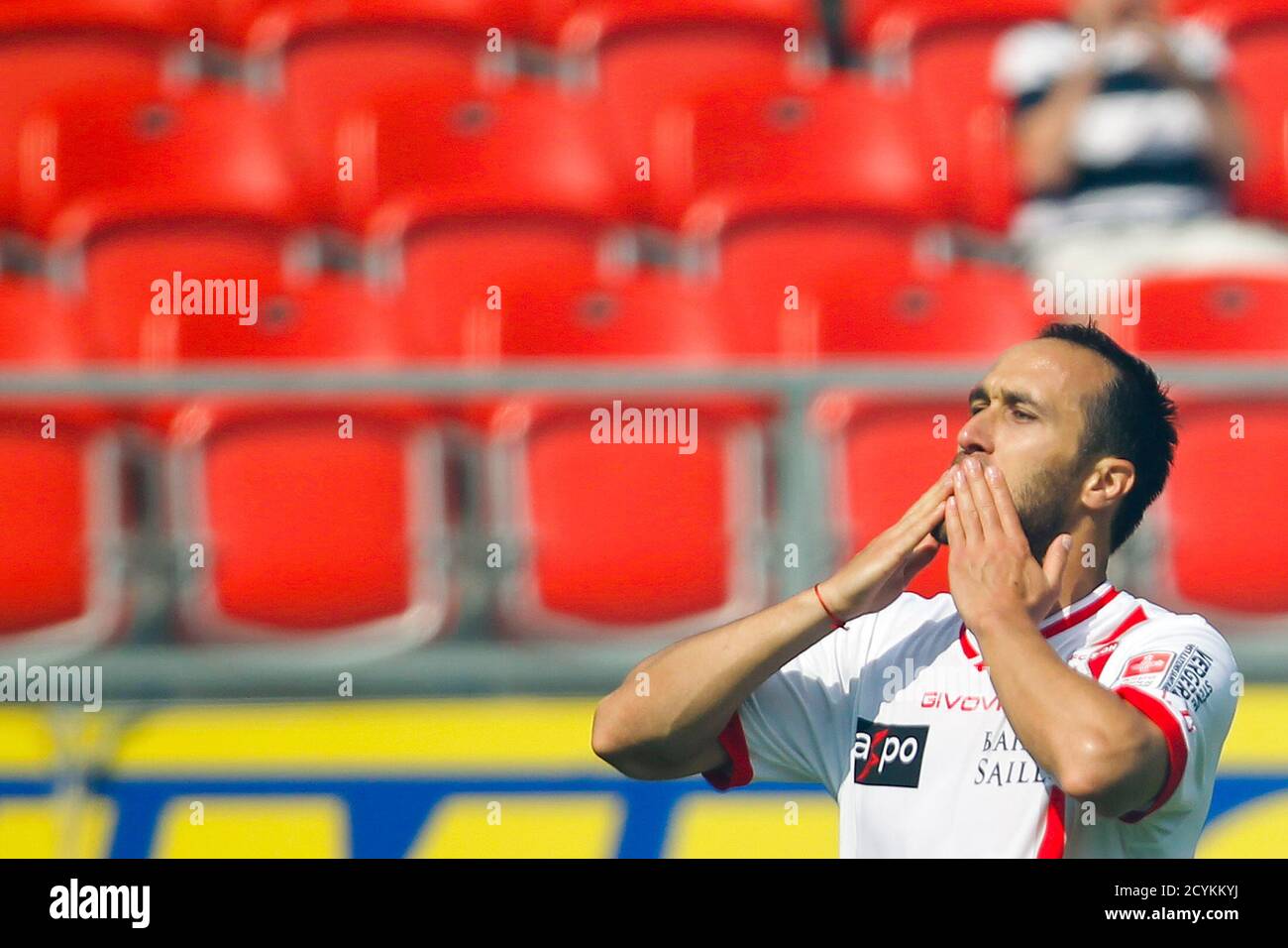 FC Sion's Dragan Mrdja celebrates his goal during his Swiss Super League  promotion and relegation soccer match against FC Aarau in Sion, May 26,  2012. REUTERS/Valentin Flauraud (SWITZERLAND - Tags: SPORT SOCCER