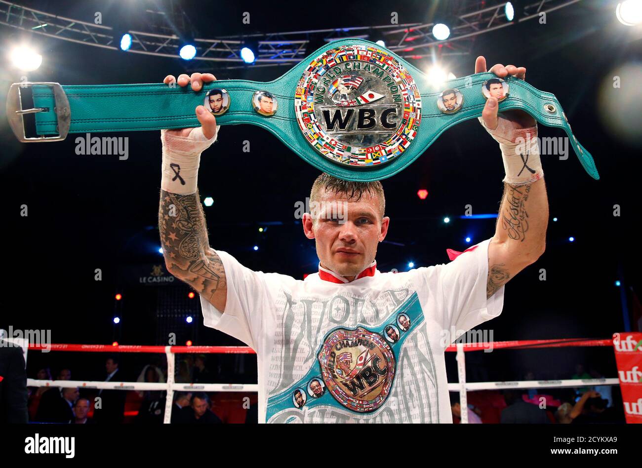 Martin Murray Of England Holds Up His Wbc Middleweight Silver Belt After Defeating Italy S Domenico Spada In Monaco October 25 14 Reuters Eric Gaillard Monaco s Sport Boxing Stock Photo Alamy