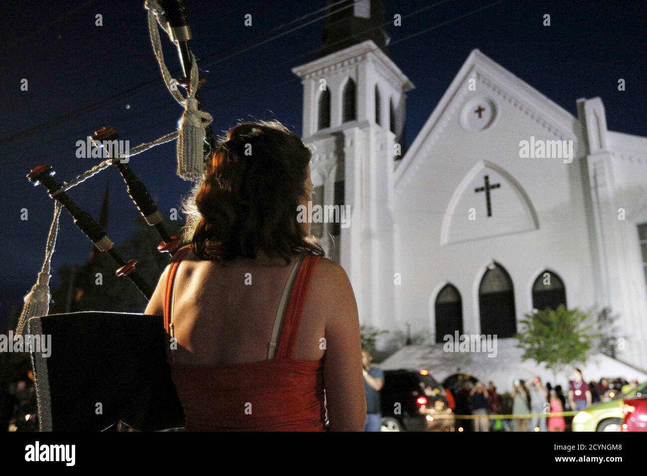 Woman on bagpipes hi-res stock photography and images - Alamy