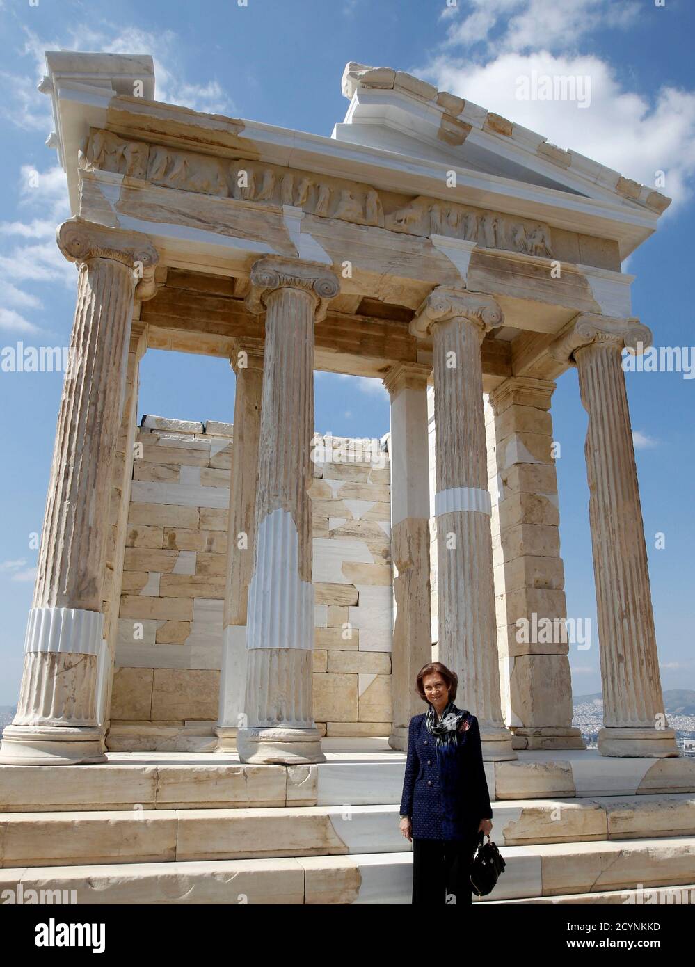 Queen Sofia of Spain poses in front of the temple of Athena Nike at the  Acropolis hill in Athens March 23, 2011. REUTERS/Yiorgos Karahalis (GREECE  - Tags: SOCIETY POLITICS ROYALS Stock Photo - Alamy
