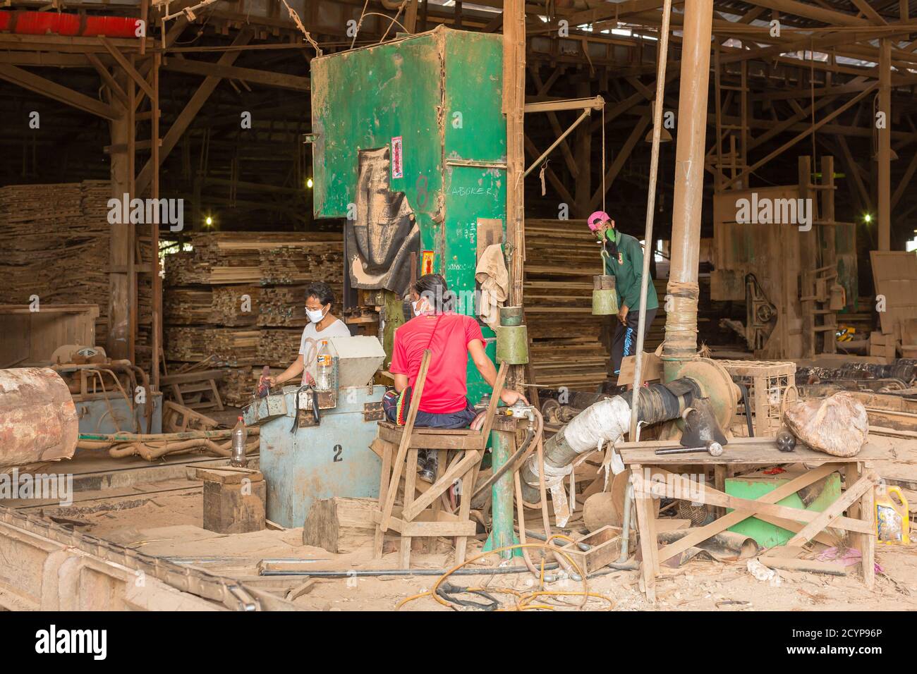 Band saw machine for cutting big timbers into planks in a sawmill of Seguntor Industrial Area in