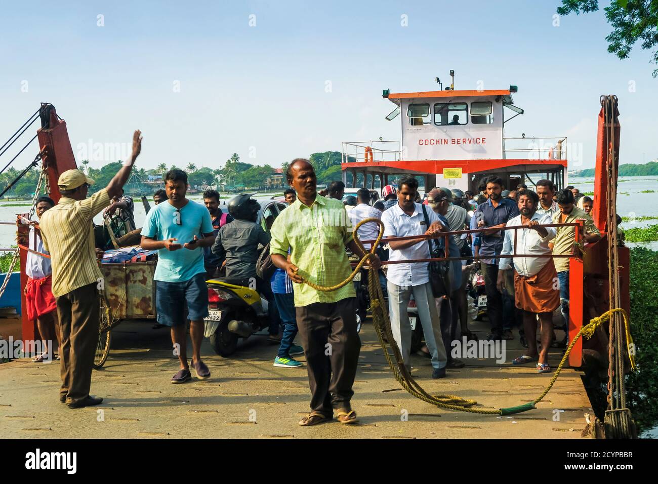 Arrival to the Kochi waterfront of the busy Fort Cochin to Fort Vypin