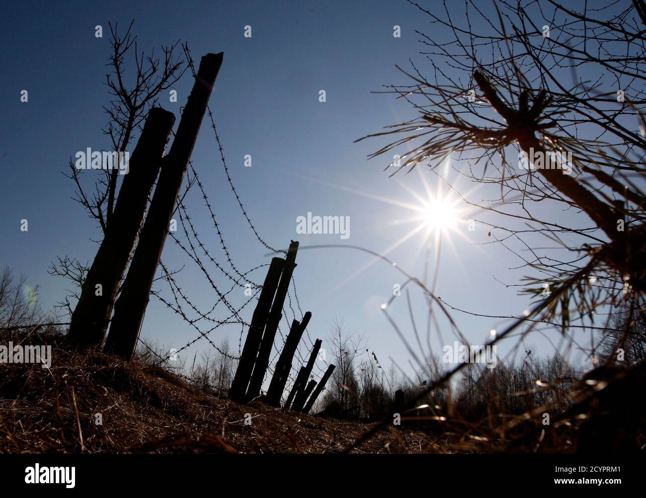Nuclear russia fence hires stock photography and images Alamy