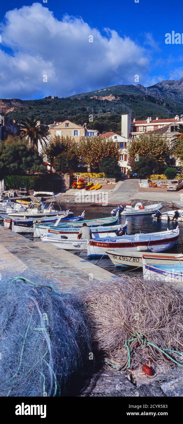 French Fishing Sector Paralyzed by Fuel Costs; Corsican Ports Face Total Blockade