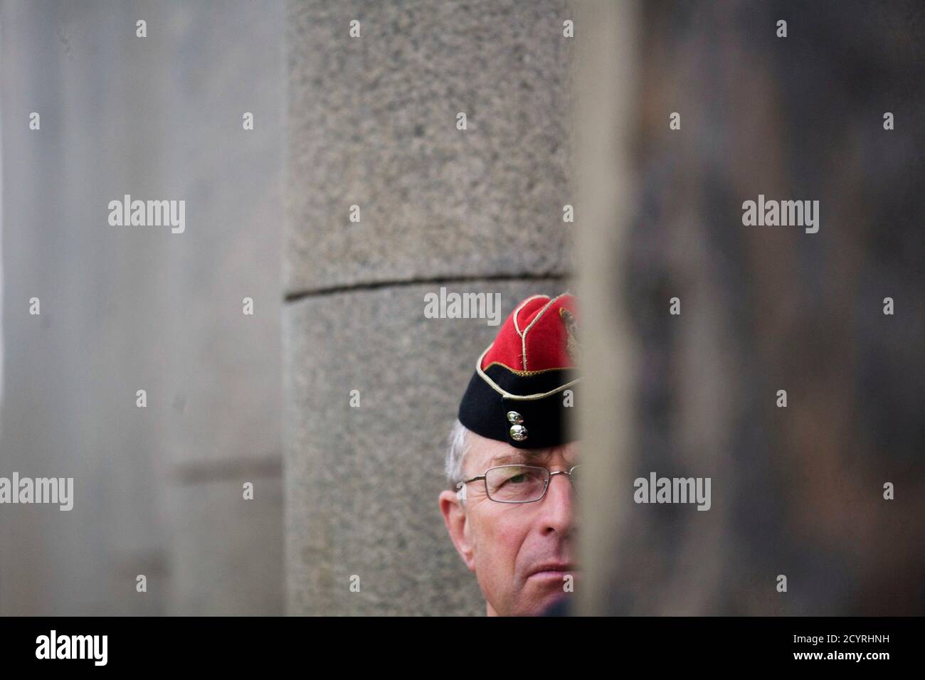 Britain's Chief of Defence Staff, General David Richards, visits Taukkyan war cemetery, on the outskirts of Yangon, June 4, 2013. The cemetery is a memorial to Commonwealth soldiers who died in Burma, presently known as Myanmar, during World War Two. REUTERS/Minzayar (MYANMAR - Tags: MILITARY POLITICS CONFLICT) Stock Photo
