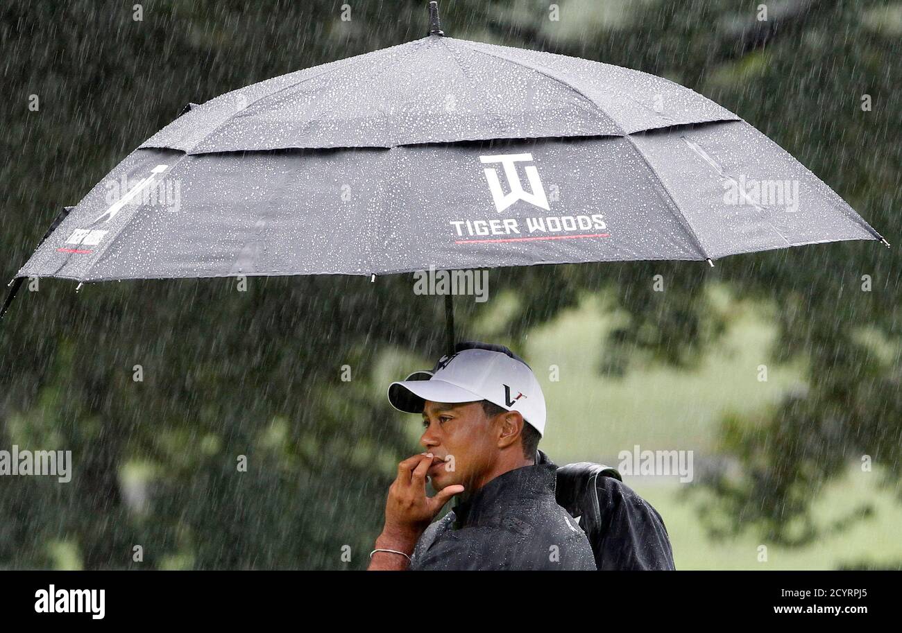 tiger woods golf umbrella