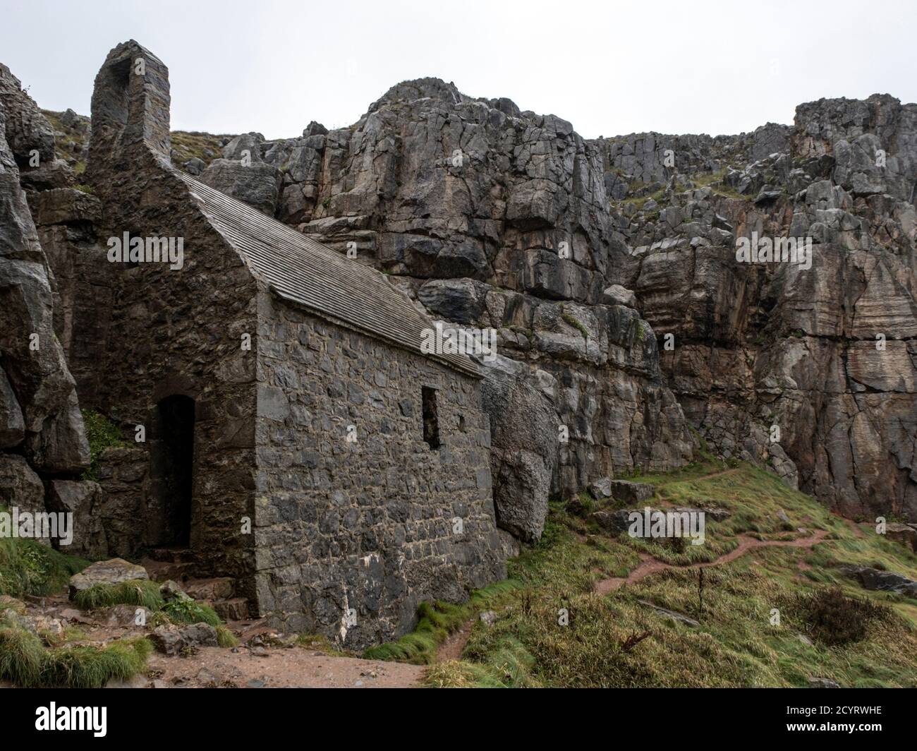 St. Govan's Chapel near Bosherston,  Pembrokeshire Coast National Park,  Pembrokeshire, Wales. Stock Photo