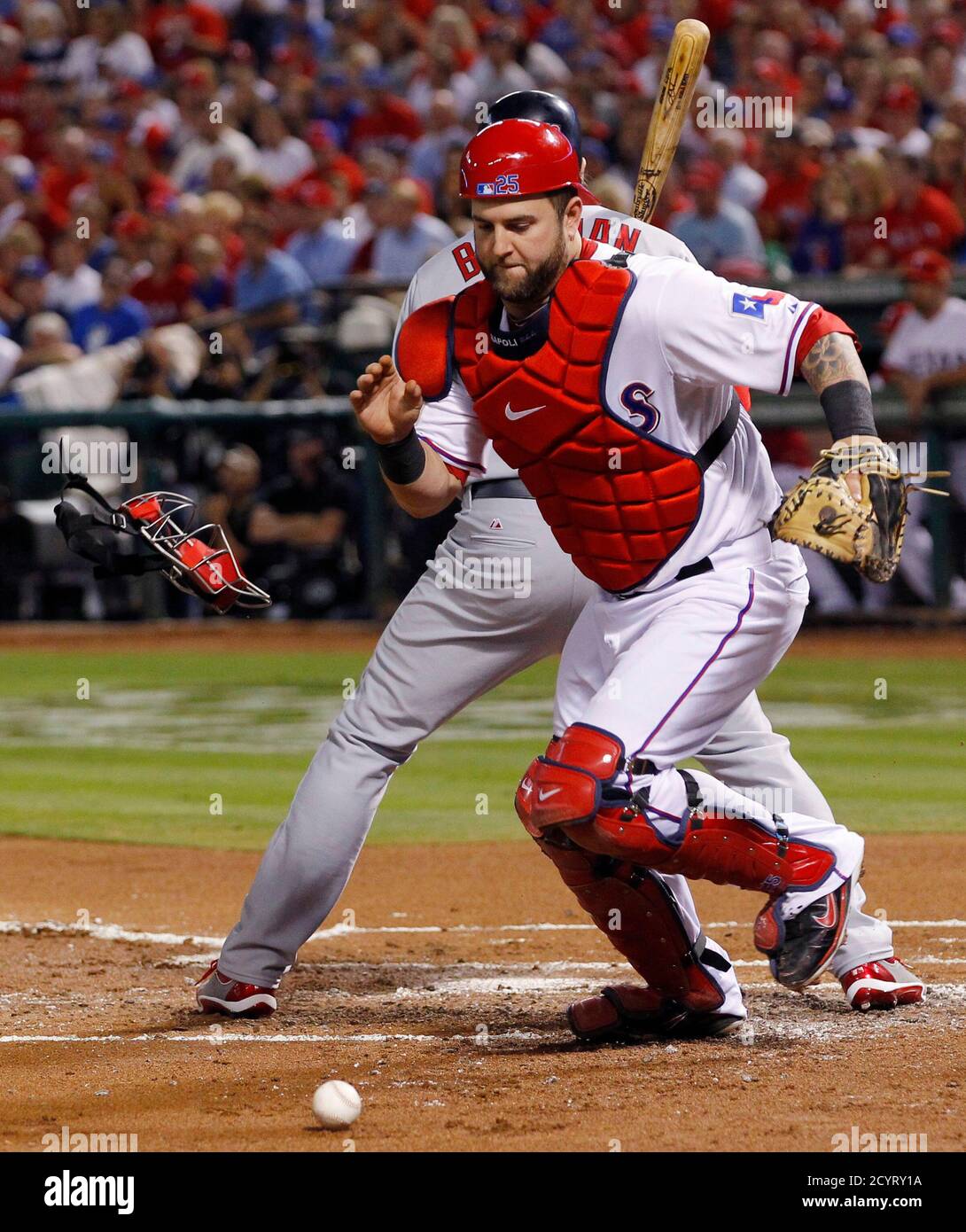 Baseball Catcher Wild Pitch High Resolution Stock Photography And Images Alamy Baseball Catcher Wild Pitch High Resolution Stock Photography And Images Alamy