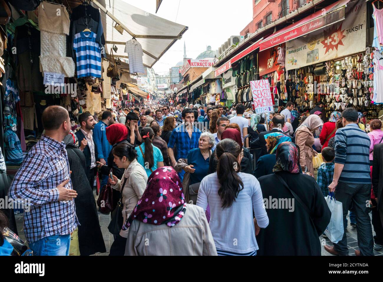 Eminonu Market, Istanbul Stock Photo Alamy