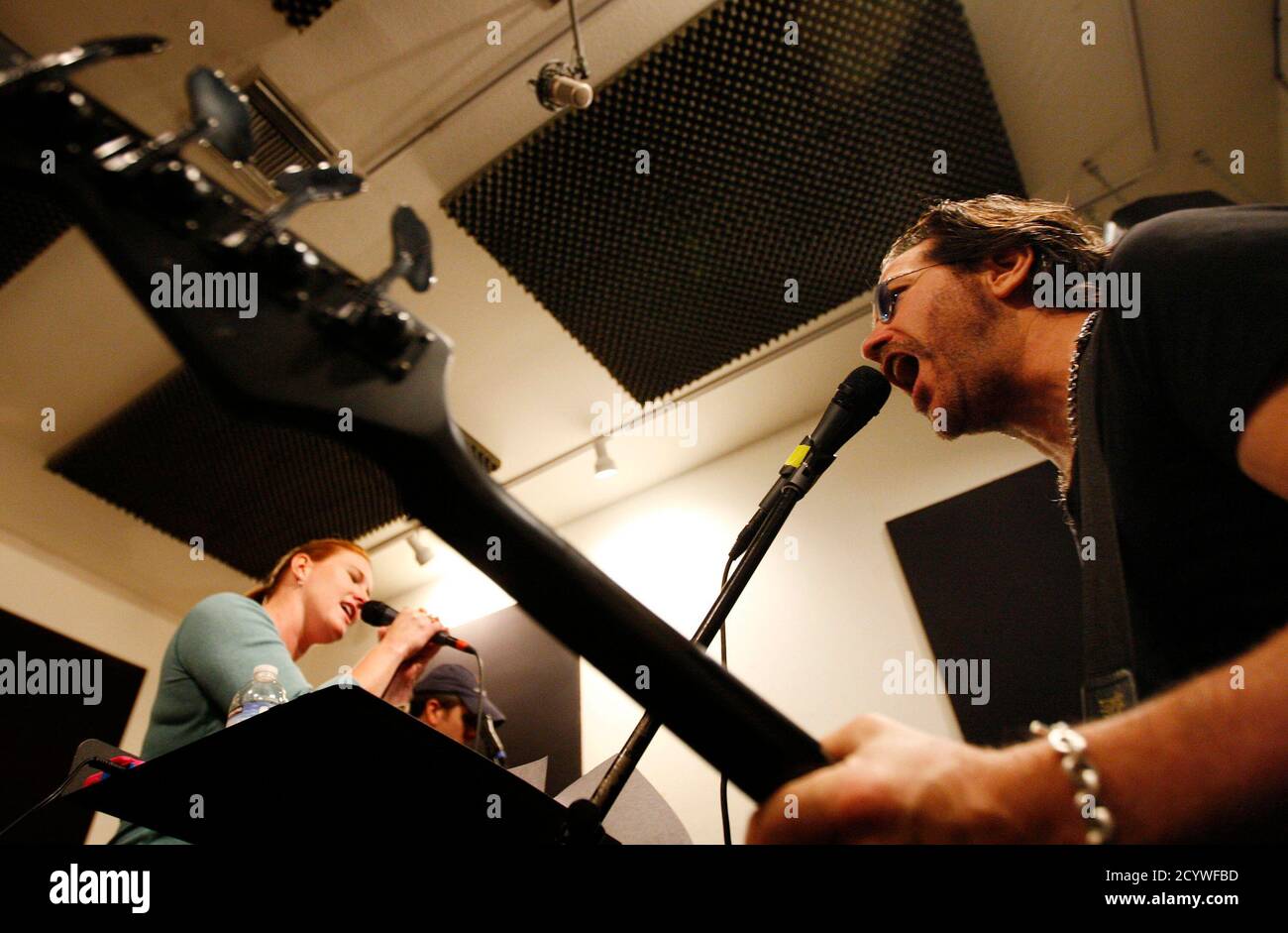 Bassist kip winger hires stock photography and images Alamy