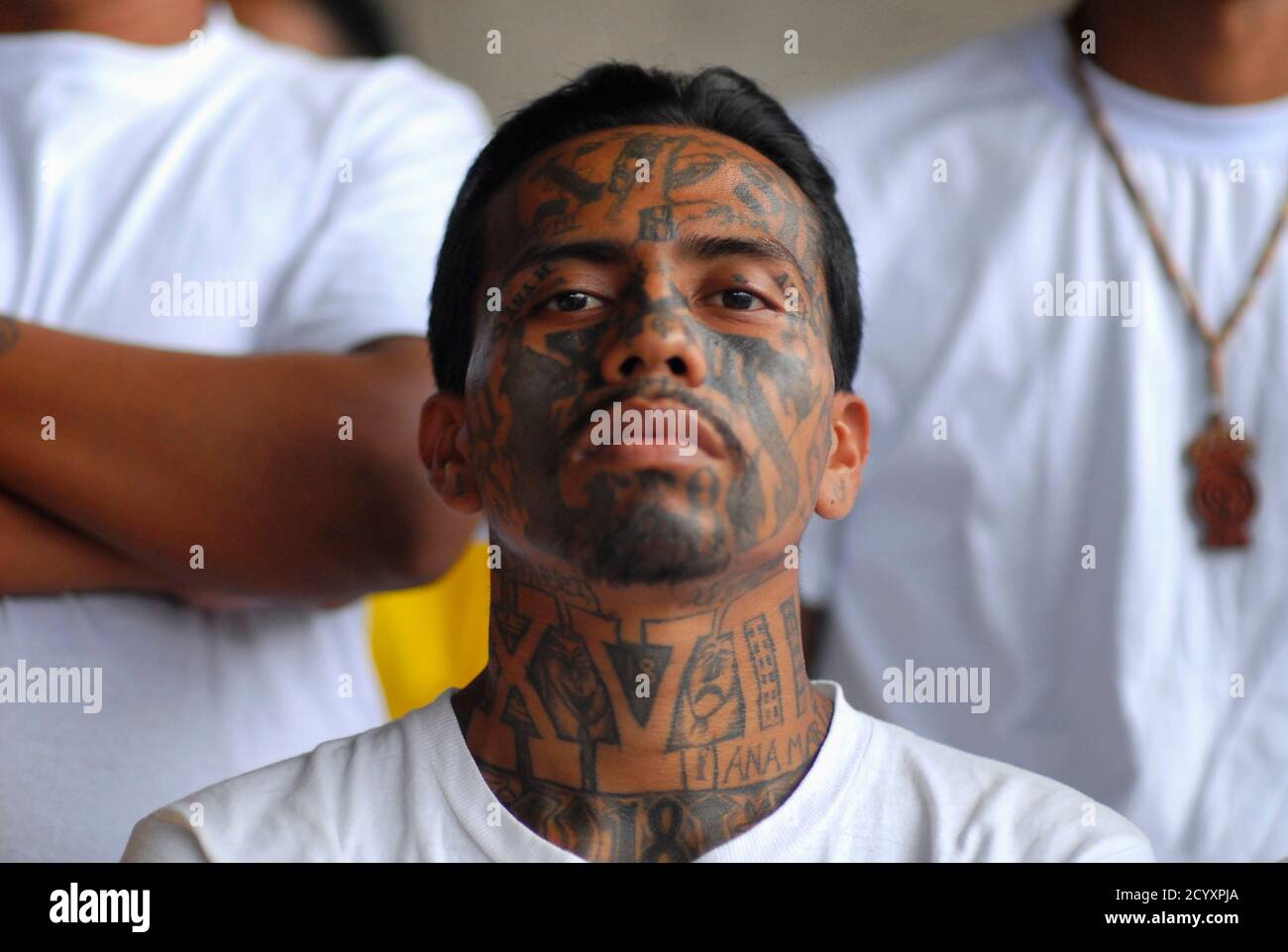 Самый жестокий толстый. Mara Salvatrucha в тюрьме Сан Сальвадор.