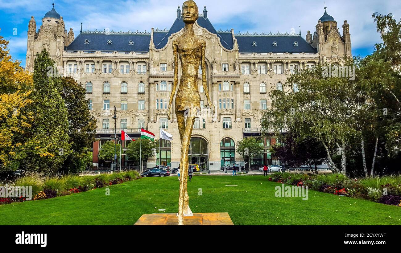 Girl from Buda - Temporary sculpture by Eran Shakine in front of Gresham Palace, now is luxury Four Seasons Hotel. Budapest, Hungary Stock Photo