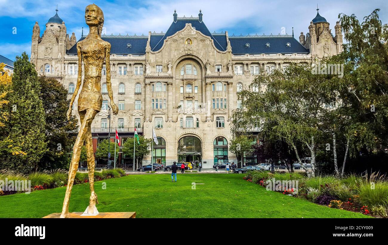 Girl from Buda - Temporary sculpture by Eran Shakine in front of Gresham Palace, now is luxury Four Seasons Hotel. Budapest, Hungary Stock Photo