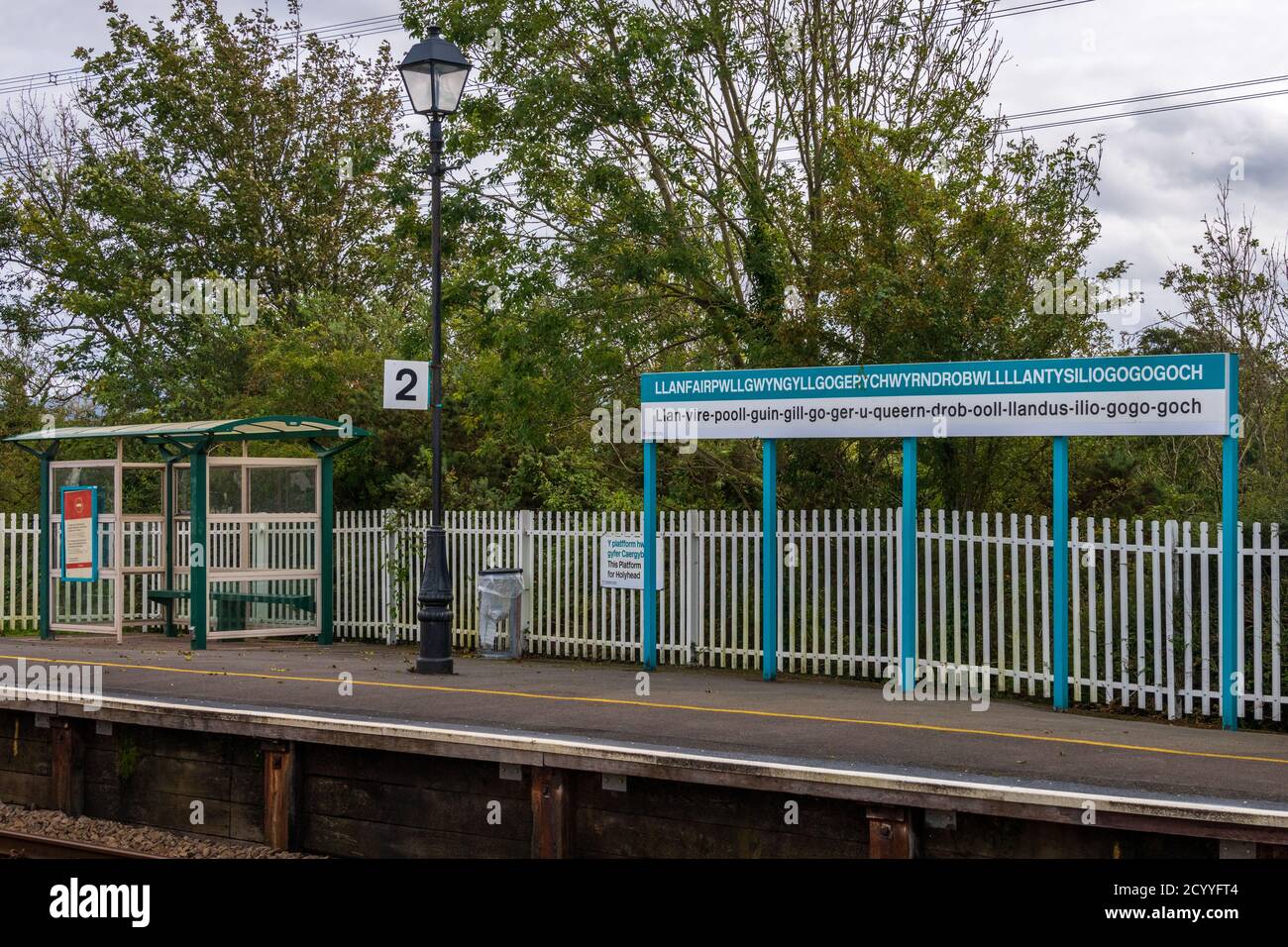 Llanfair PG Station - the Longest Name in The UK (Llanfairpwllgwyngyllgogerychwyrndrobwllllantysiliogogogoch,) Stock Photo