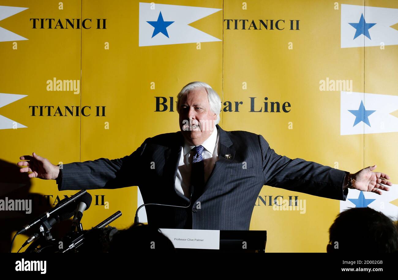 Ret Smitsom sygdom Morgenøvelser Australian billionaire Clive Palmer speaks at a news conference to announce  his plan to build Titanic II, a modern replica of the doomed ocean liner,  at the Ritz in central London March