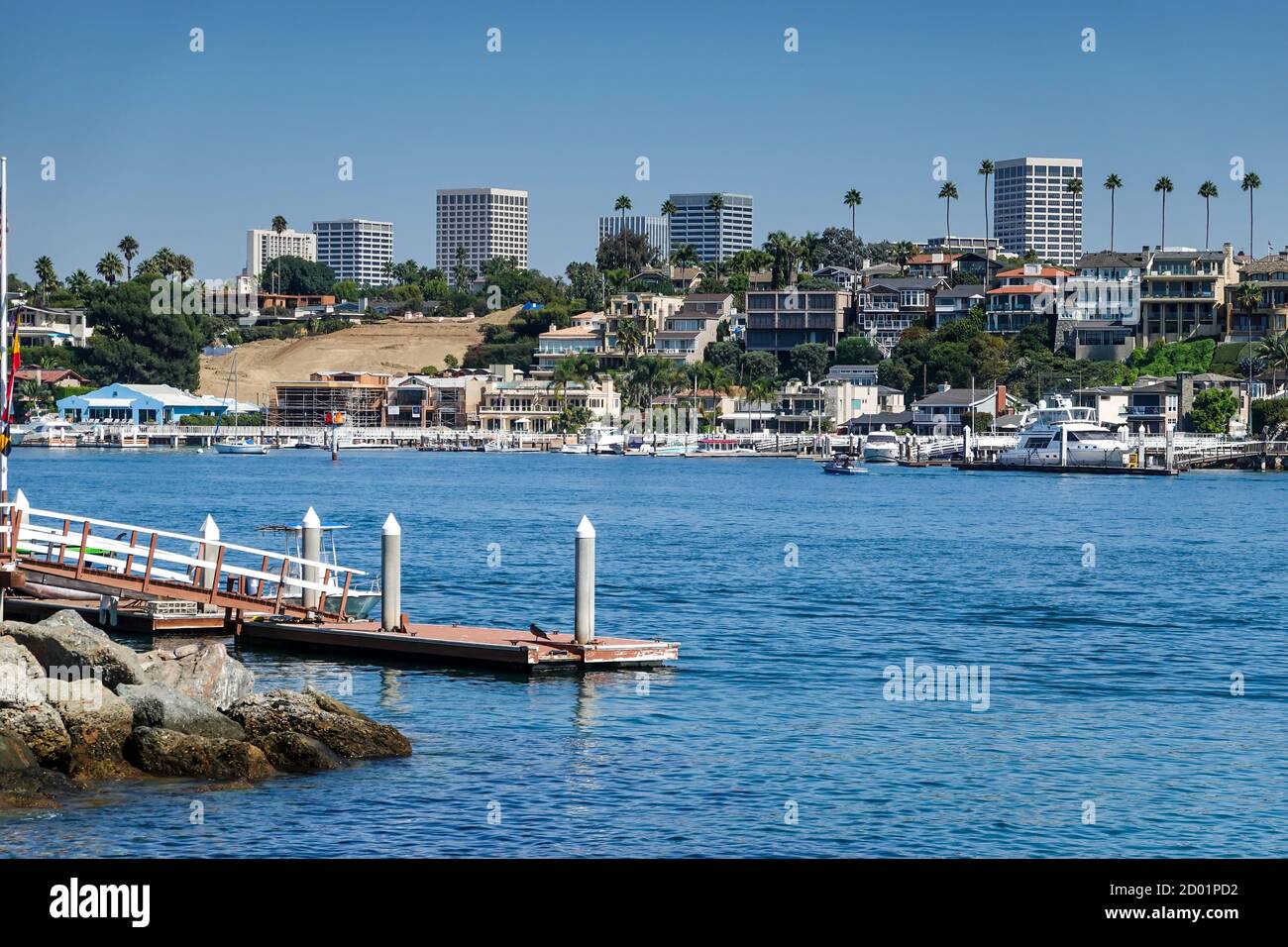 NEWPORT BEACH, CALIFORNIA - 22 APR 2023: Neiman Marcus and Lugano Prive in Fashion  Island Editorial Stock Photo - Image of outdoors, neiman: 275879503
