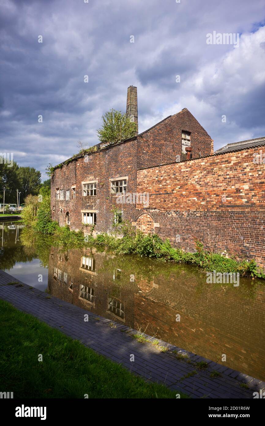 Abandoned and derelict pottery works in the Middleport area of Stoke on Trent next to the Trent and Mersey canal Stock Photo