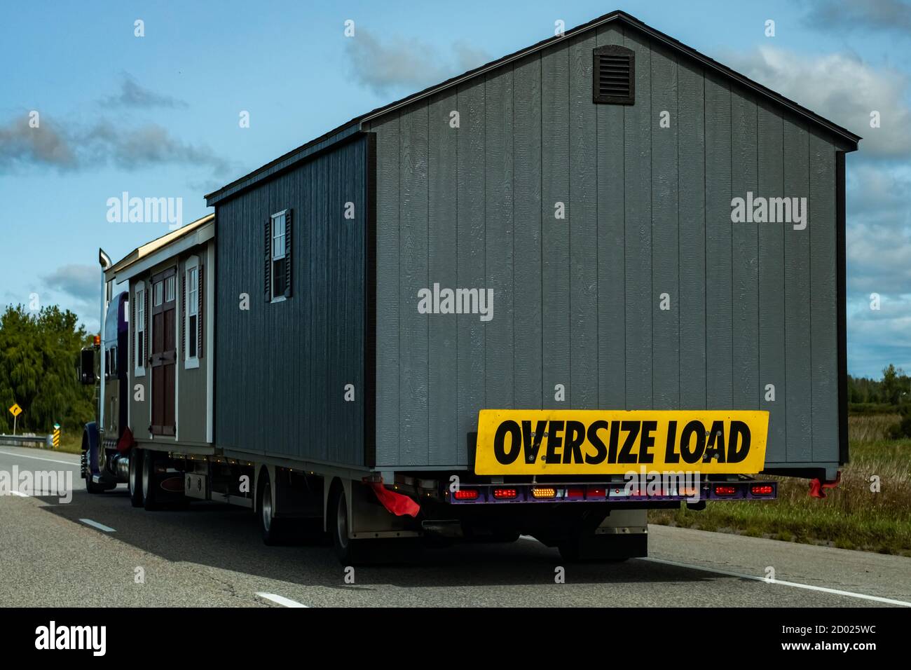 Oversize load semi truck hi-res stock photography and images - Alamy