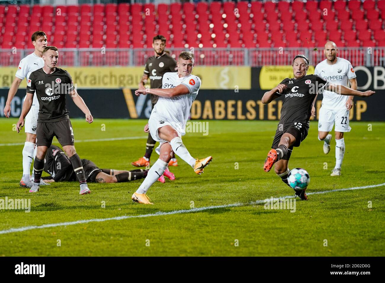 Sandhausen, Germany. 02nd Oct, 2020. Football: 2nd Bundesliga, SV Sandhausen - FC St. Pauli, 3rd matchday, Hardtwaldstadion. Sandhausen's Aleksandr Zhirov (4th from left) scores the goal that was later not given because of a handicap to make it 2-0. Credit: Uwe Anspach/dpa - IMPORTANT NOTE: In accordance with the regulations of the DFL Deutsche Fußball Liga and the DFB Deutscher Fußball-Bund, it is prohibited to exploit or have exploited in the stadium and/or from the game taken photographs in the form of sequence images and/or video-like photo series./dpa/Alamy Live News Stock Photo