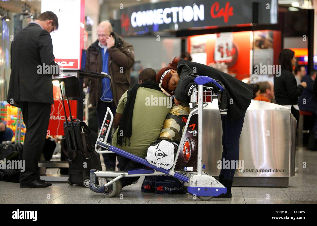 heavy luggage trolley