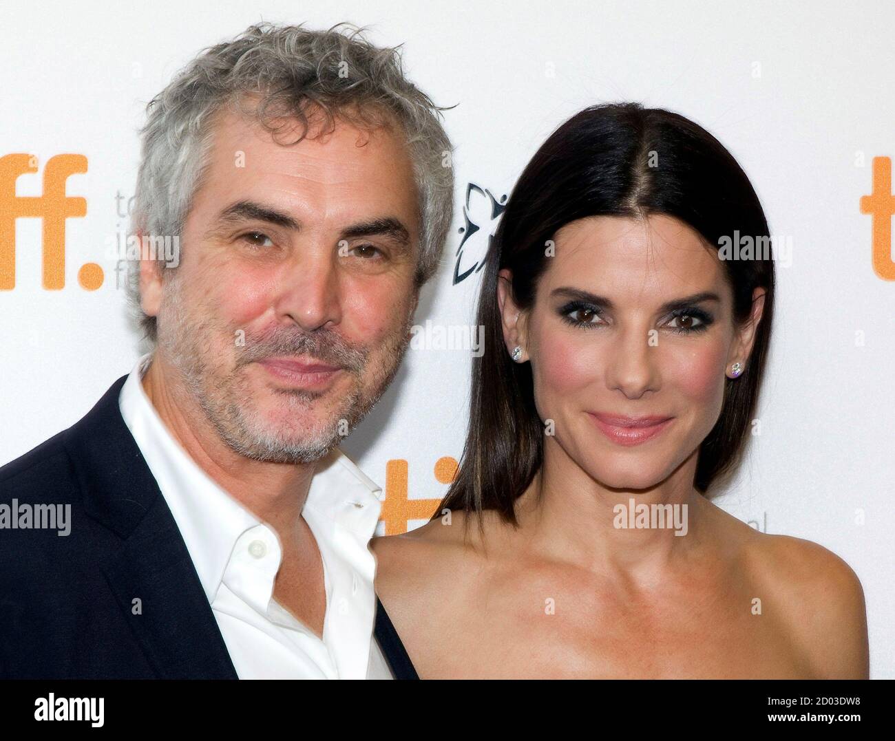 Alfonso Cuaron And Sandra Bullock High Resolution Stock Photography And Images Alamy Whilst 'gravity' falls short against films like '2001: alamy