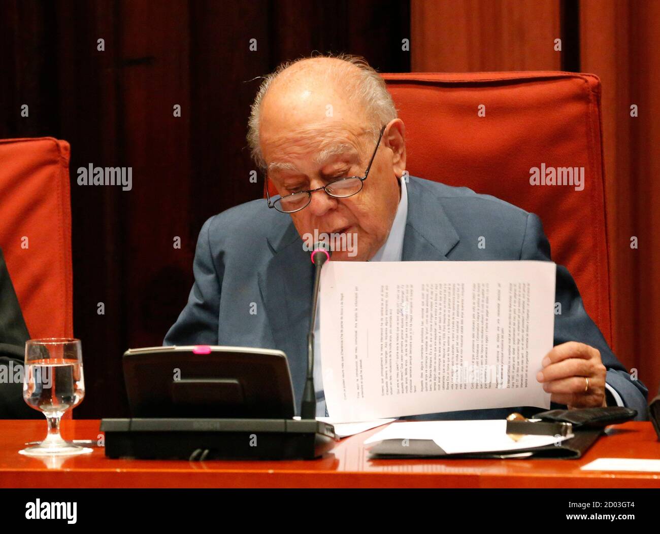 Catalonia's former president Jordi Pujol speaks at Catalonia's parliament  in Barcelona September 26, 2014. Pujol, who is currently being investigated  by the anti-corruption prosecutor's office, told the parliament on Friday  he had