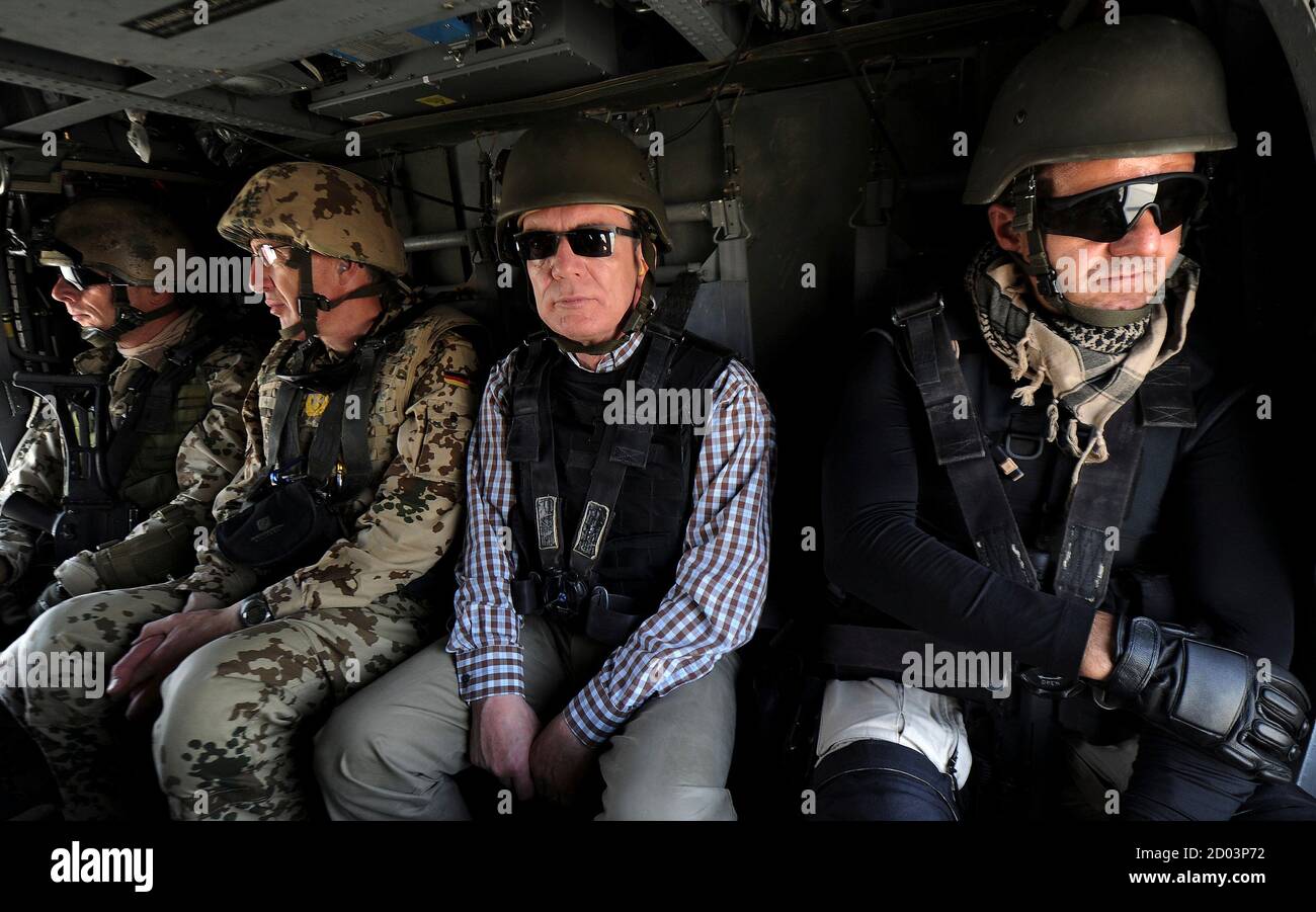 Major general sharif hires stock photography and images Alamy