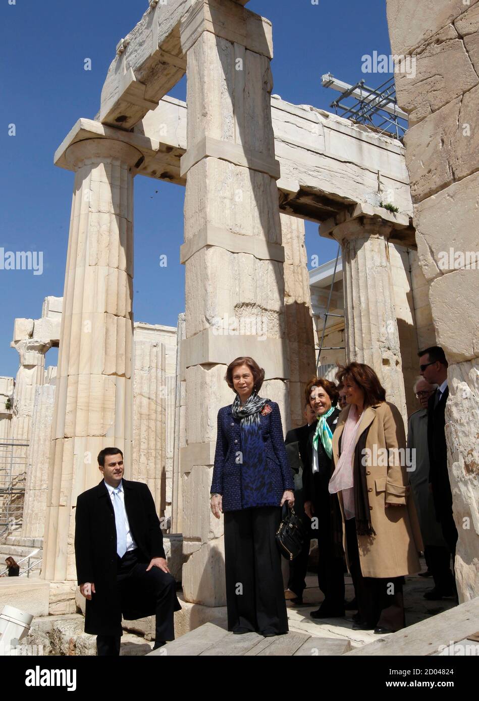 Queen Sofia of Spain looks at the temple of Athena Nike at the Acropolis  hill in Athens March 23, 2011. REUTERS/Yiorgos Karahalis (GREECE - Tags:  SOCIETY ROYALS POLITICS Stock Photo - Alamy
